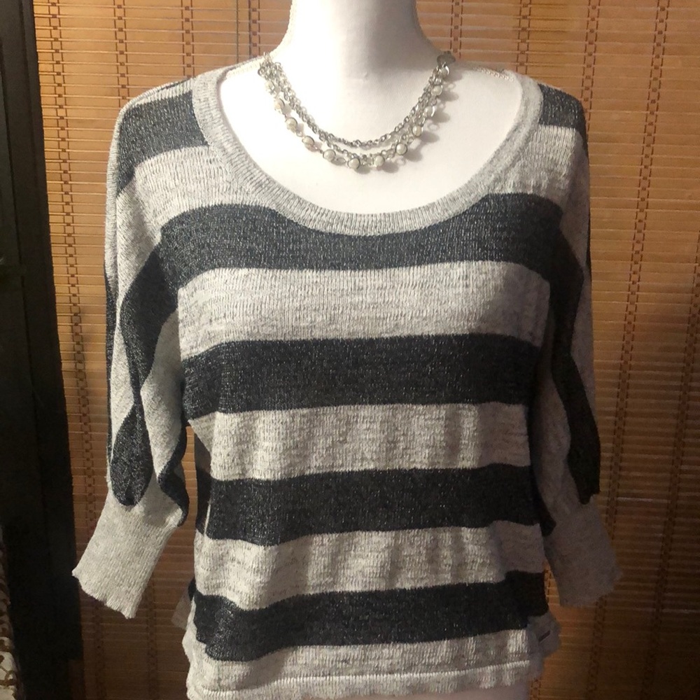 Nice sweater from Hang Ten